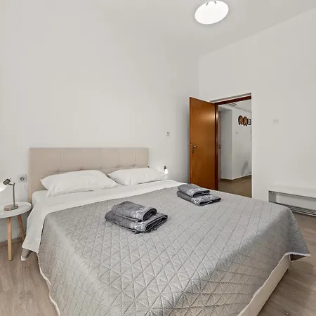 Apartment Punta Verudella