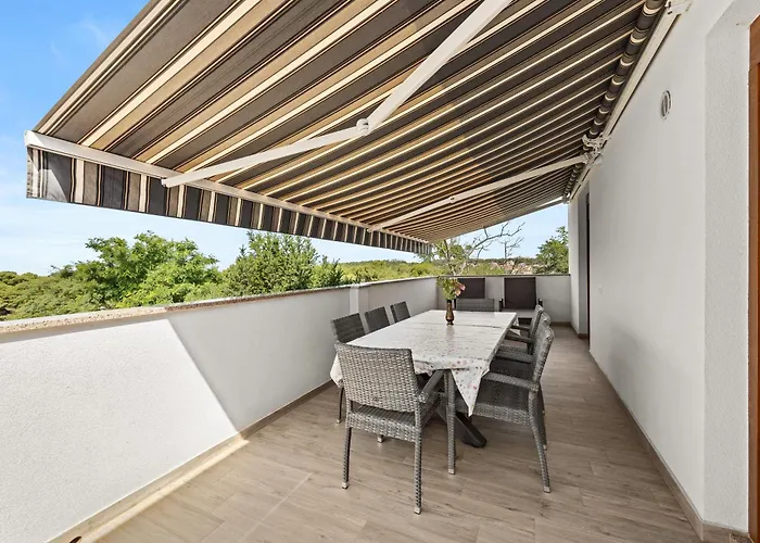 Apartment Punta Verudella *