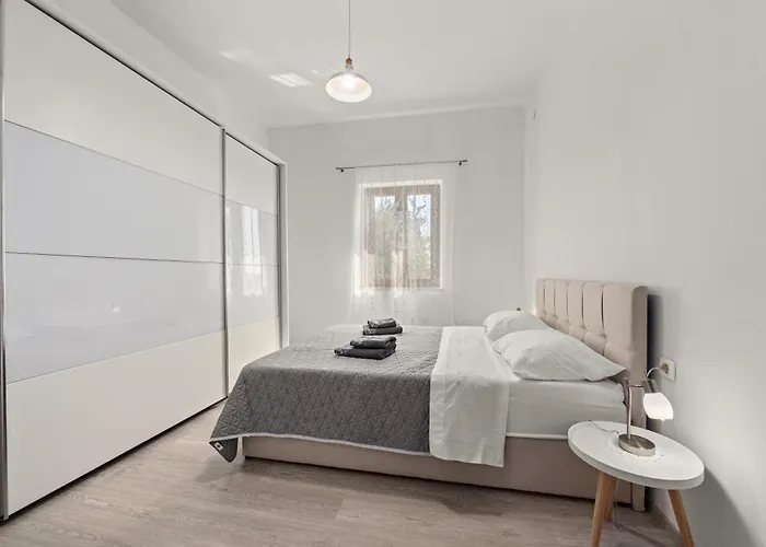 Punta Verudella Apartment