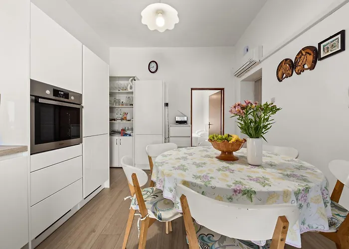 Apartment Punta Verudella *