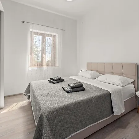 Punta Verudella Apartman Póla